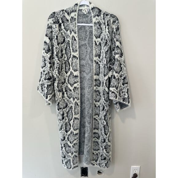 Anthropologie Akemi + Kin Sigrid Fuzzy Duster Kimono Animal P (OS) Cardigan 2212 - Picture 3 of 10